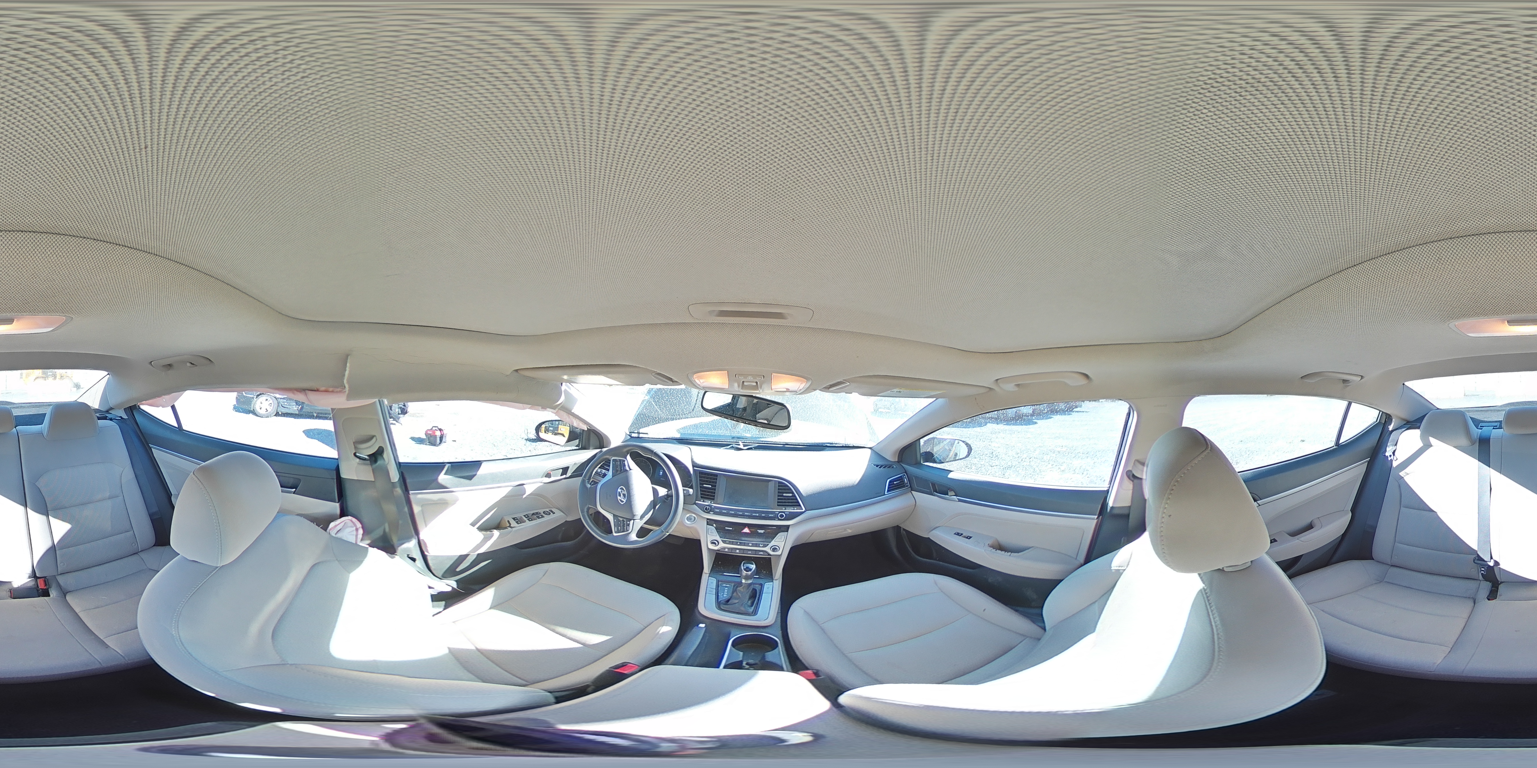 2017 Hyundai Elantra - Image 13