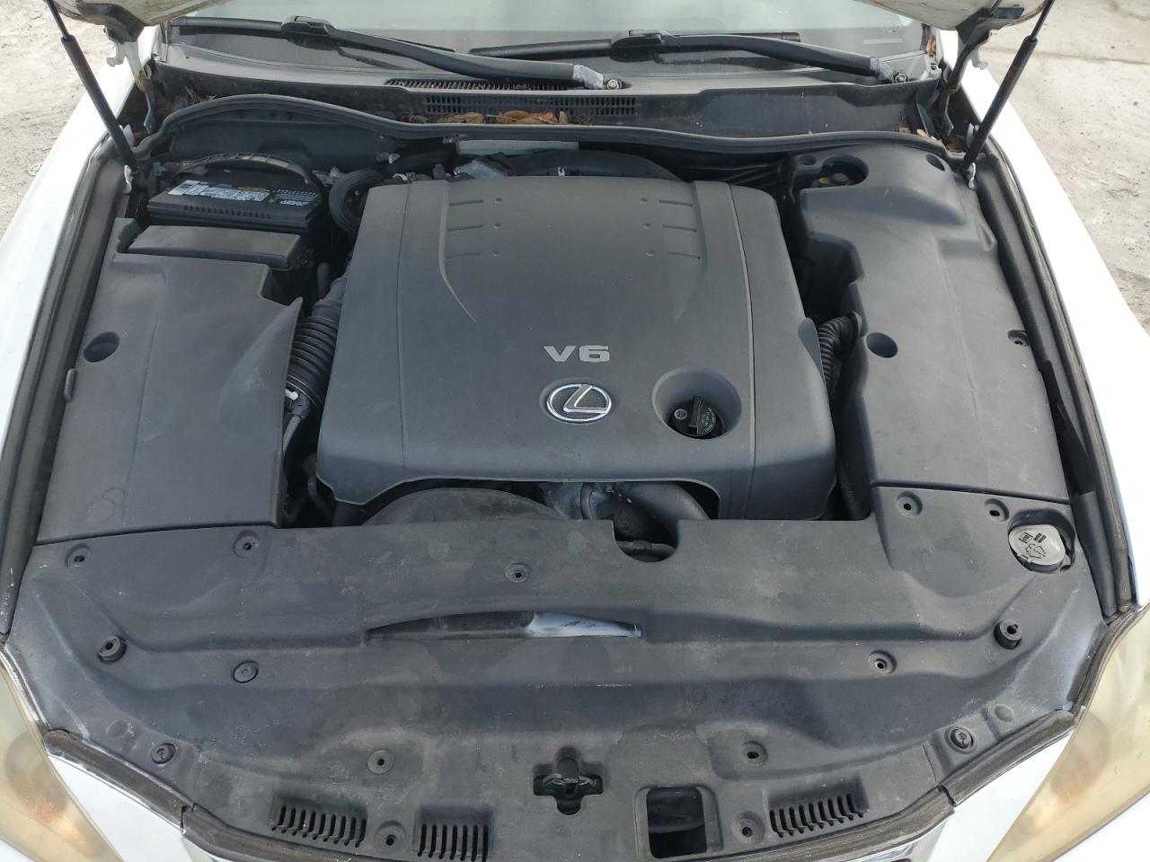 2008 Lexus IS - Image 11