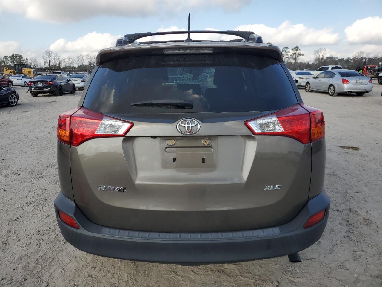 2015 Toyota RAV 4 - Image 6