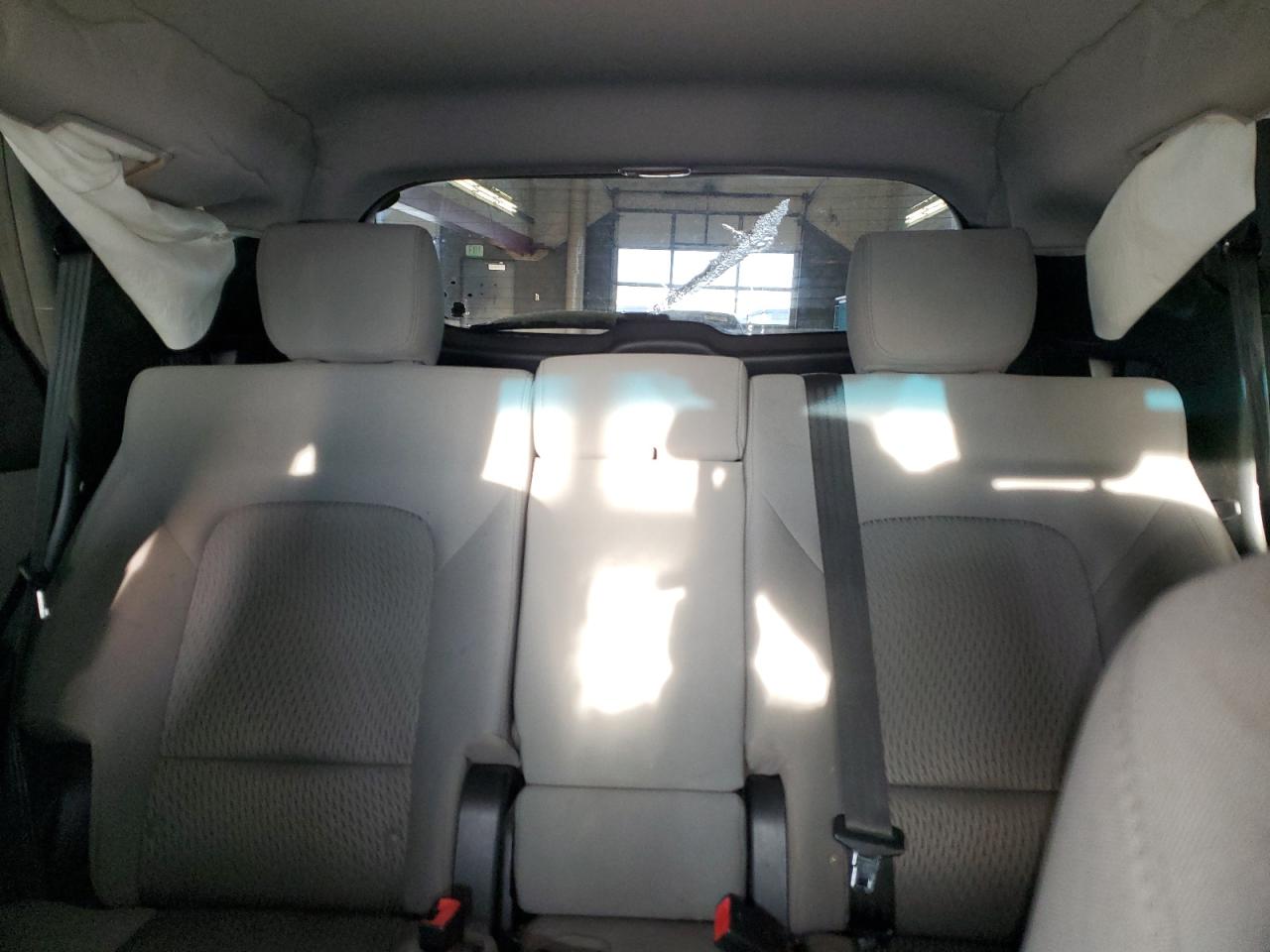 2014 Hyundai Santa Fe - Image 10