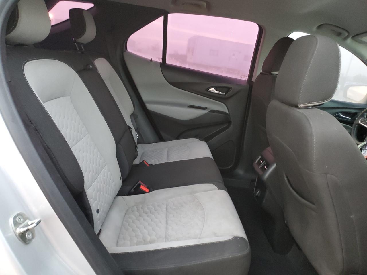 2018 Chevrolet Equinox - Image 11