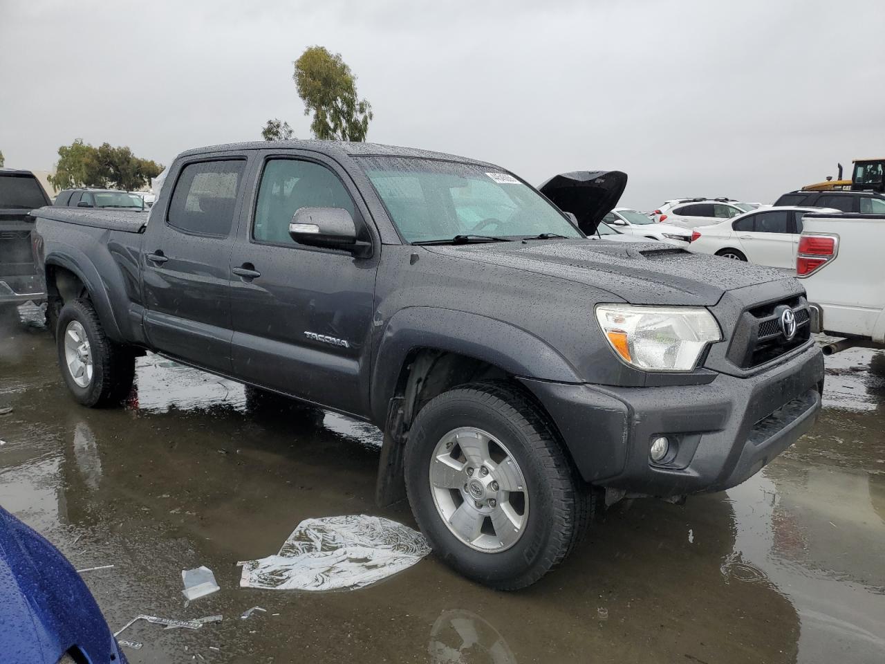 2015 Toyota Tacoma - Image 4