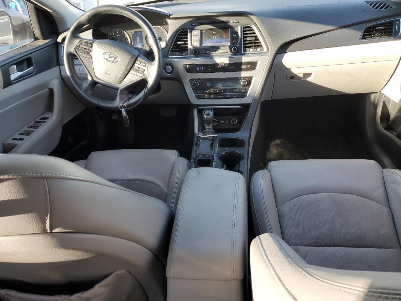 2015 Hyundai Sonata - Image 8