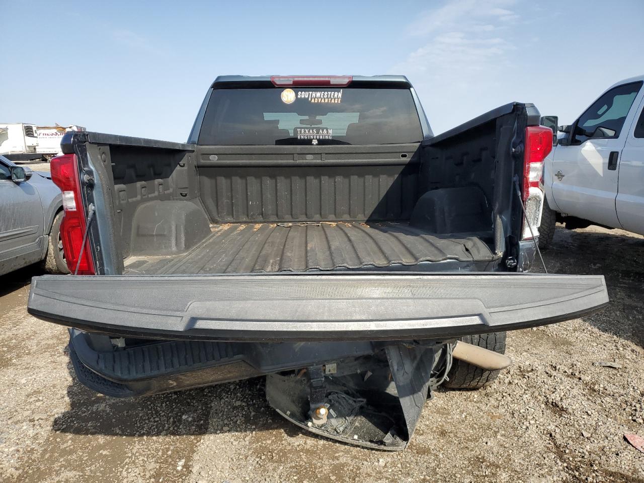 2020 Chevrolet Silverado - Image 6