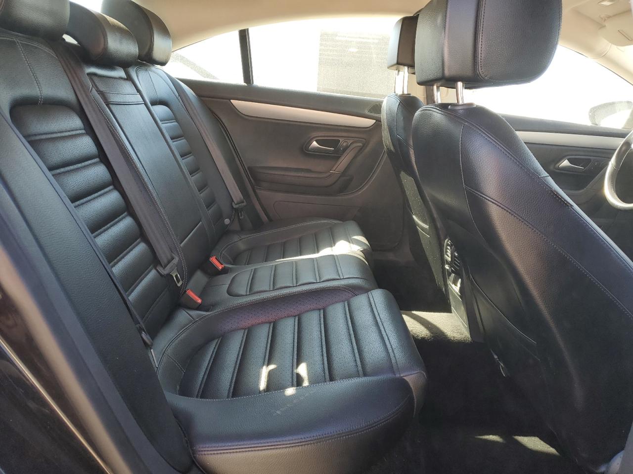 2015 Volkswagen Passat CC - Image 10