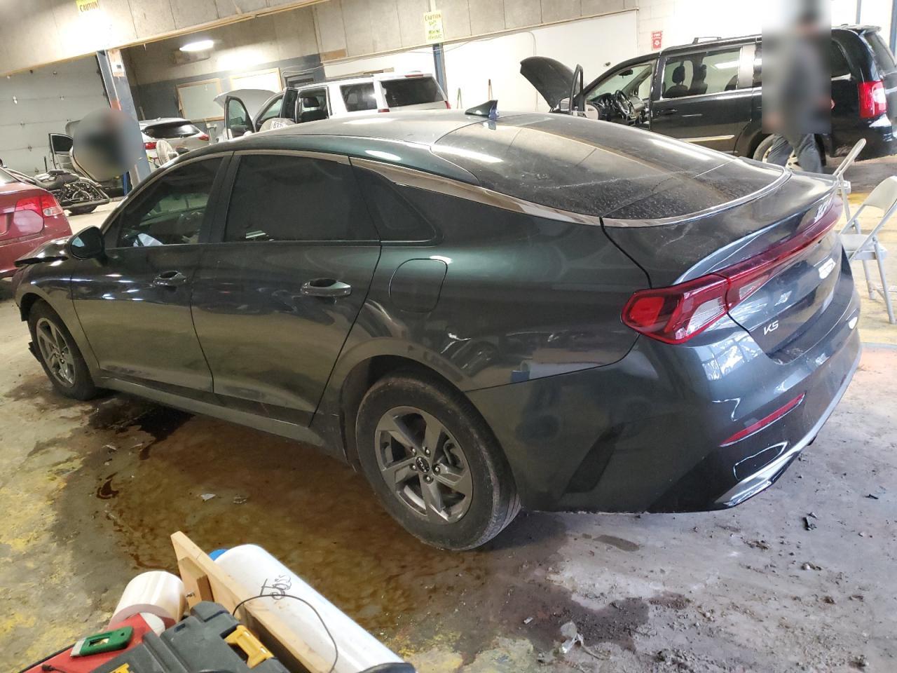 2023 Kia K5 - Image 2