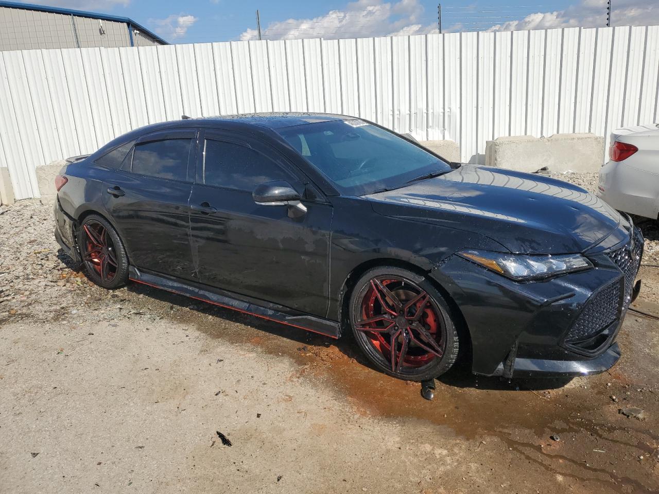 2021 Toyota Avalon - Image 4
