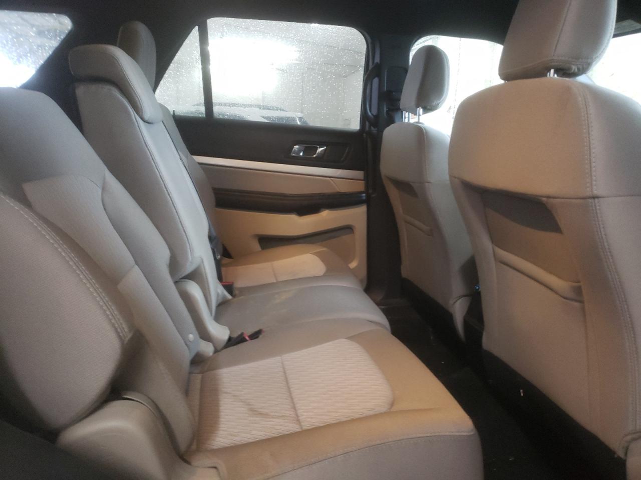 2018 Ford Explorer - Image 11