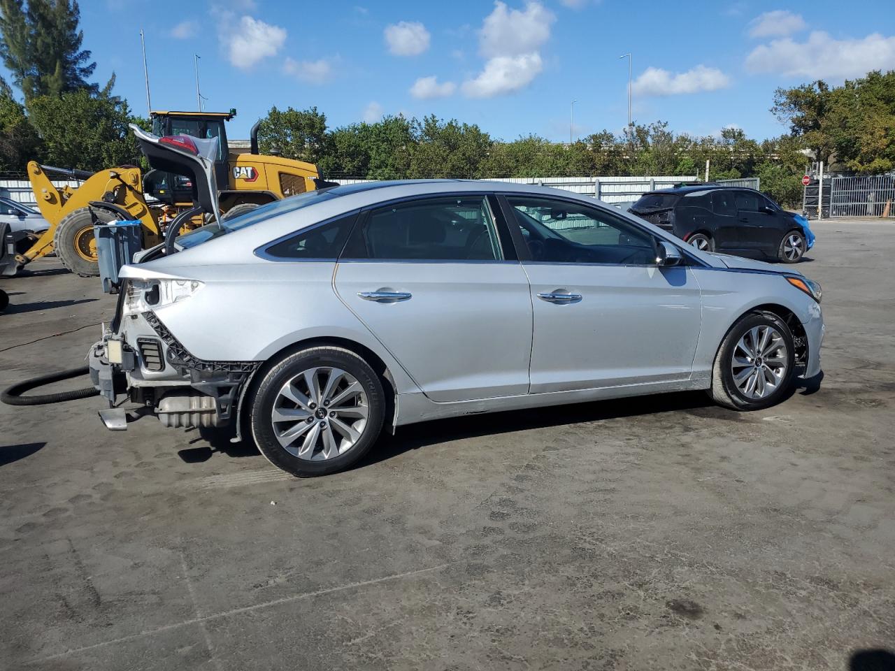 2015 Hyundai Sonata - Image 3