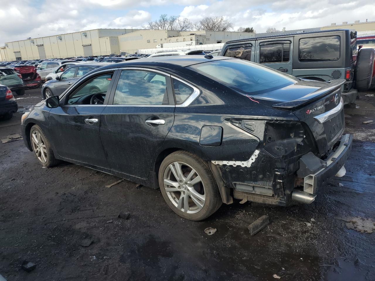 2013 Nissan Altima - Image 2
