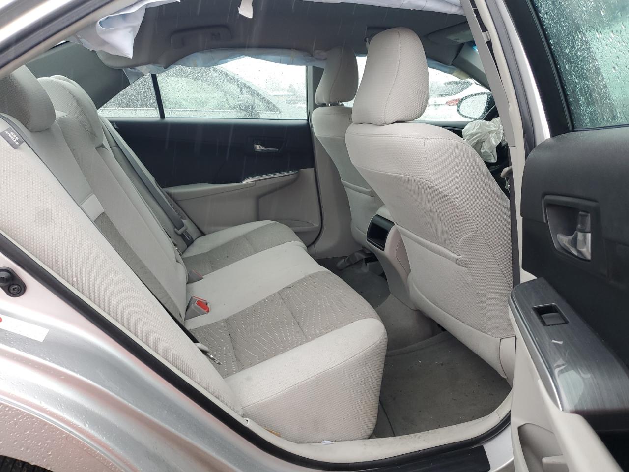 2013 Toyota Camry - Image 10