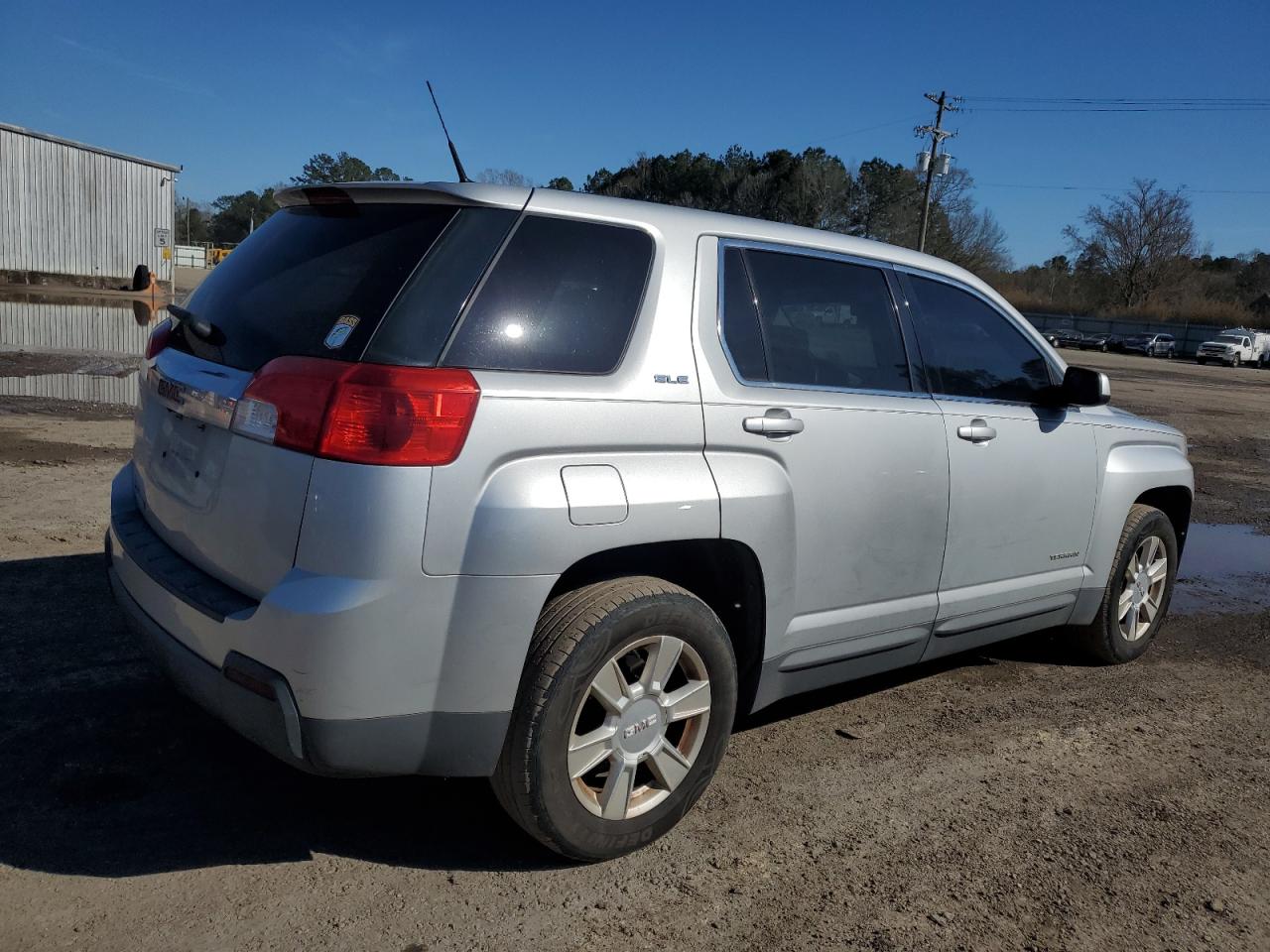 2011 GMC Terrain - Image 3