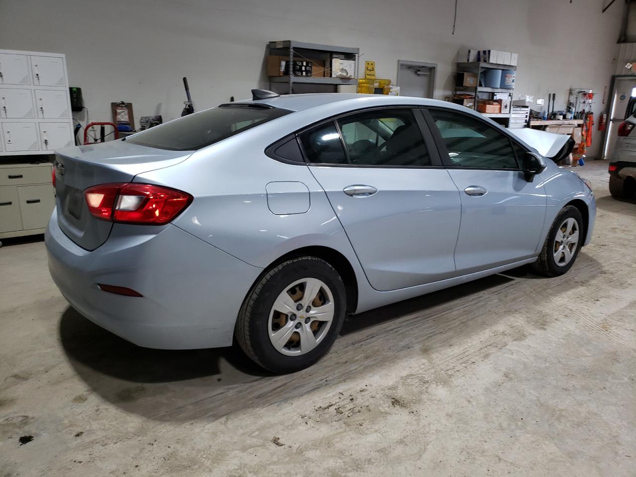 2018 Chevrolet Cruze - Image 3