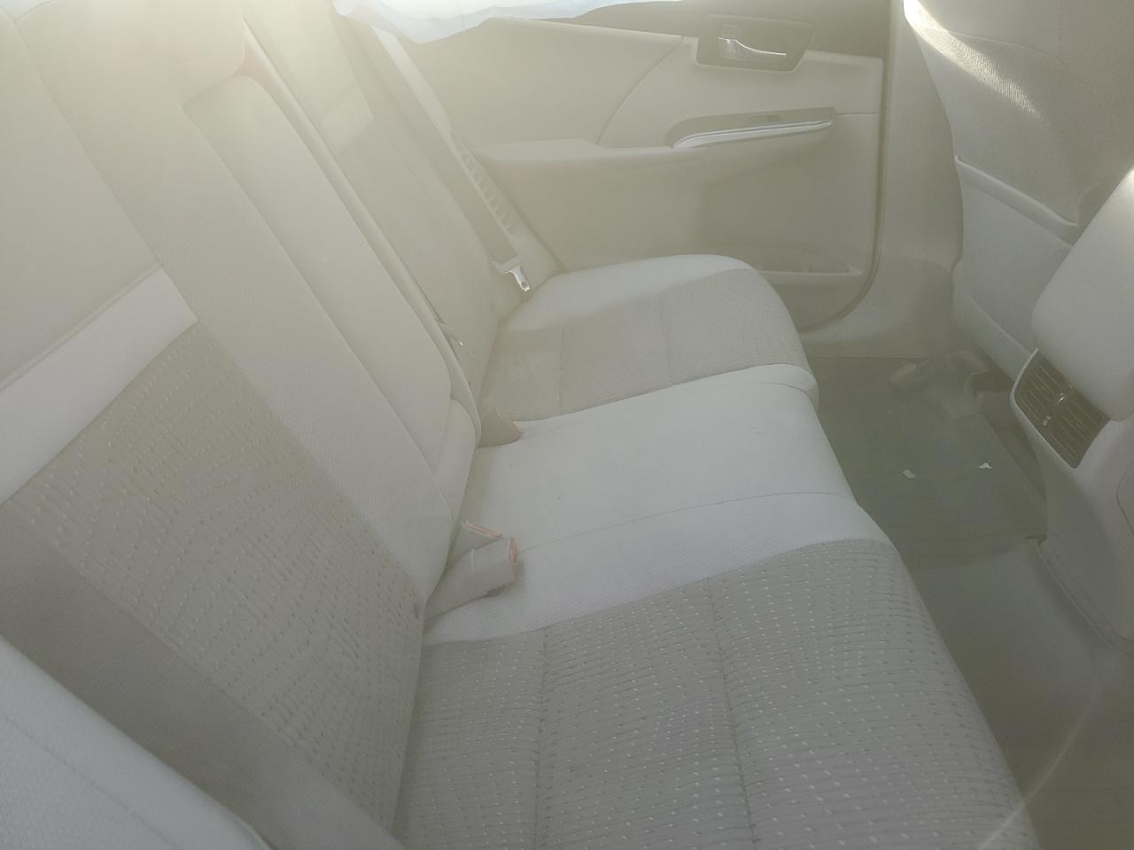 2014 Toyota Camry - Image 10