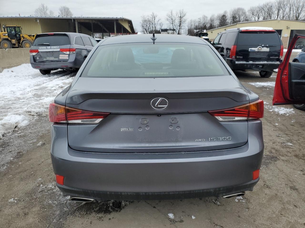 2018 Lexus IS - Image 6