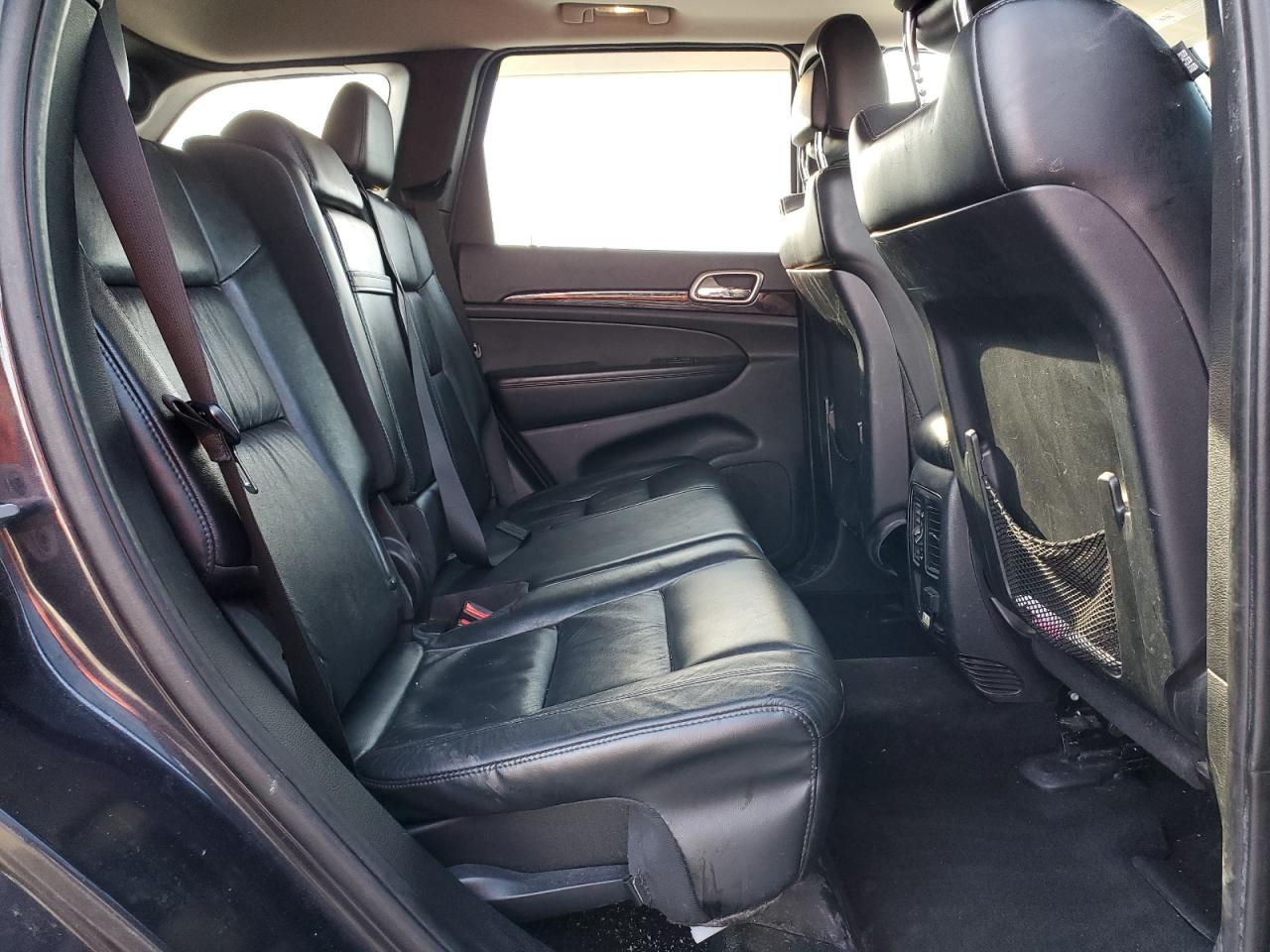 2012 Jeep Grand Cherokee - Image 11