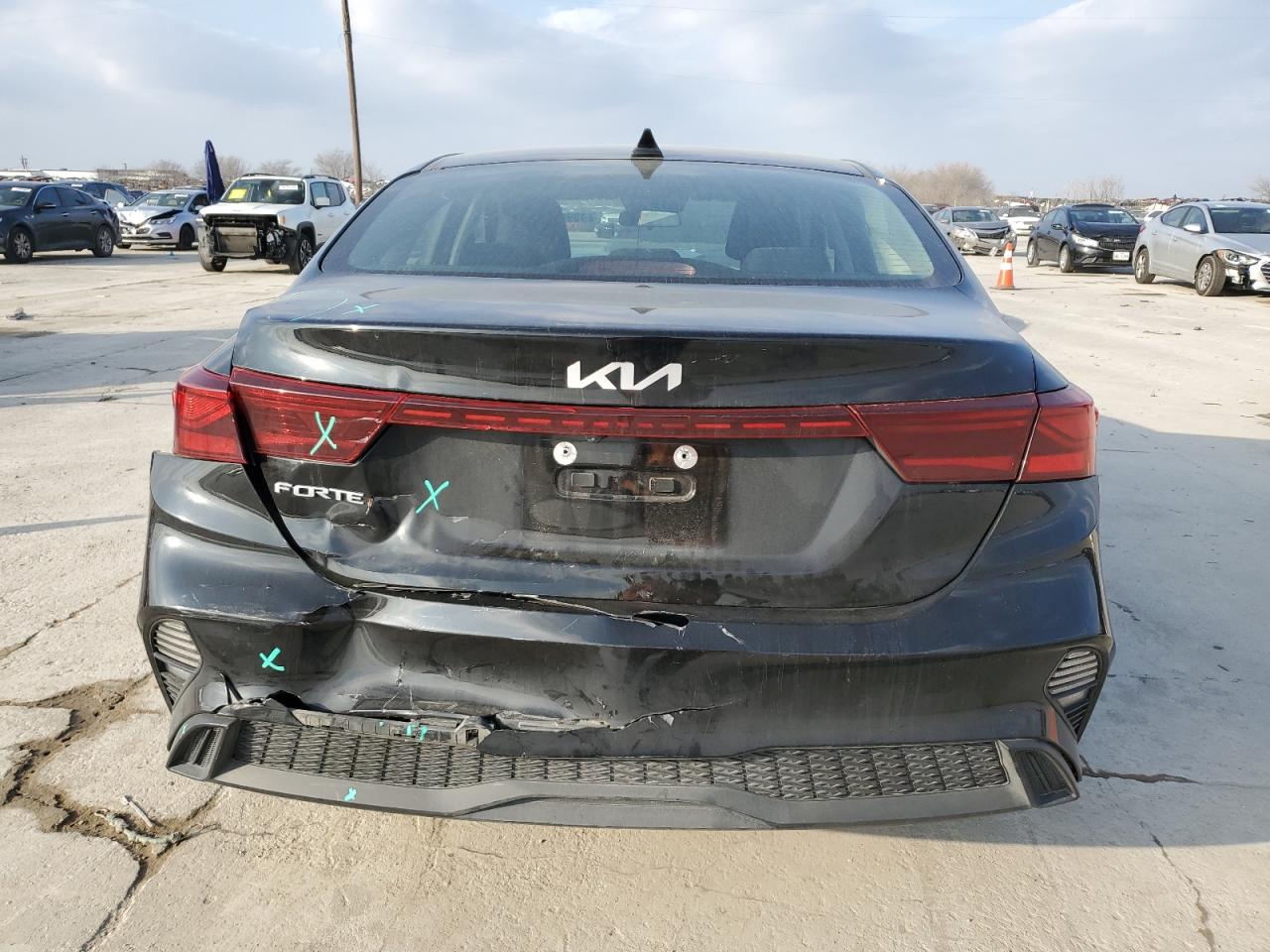 2022 Kia Forte - Image 6