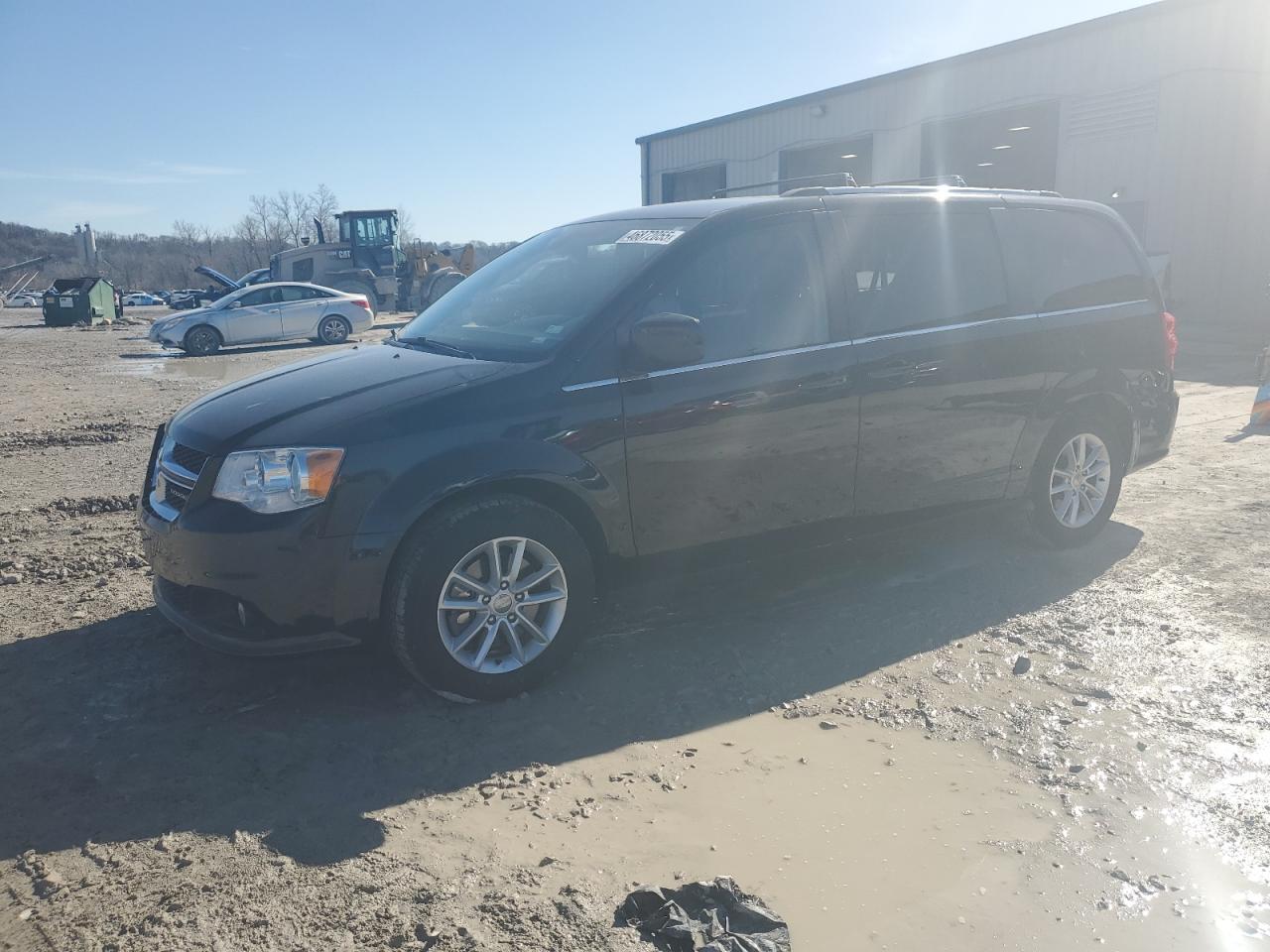 2019 Dodge Caravan - Image 1