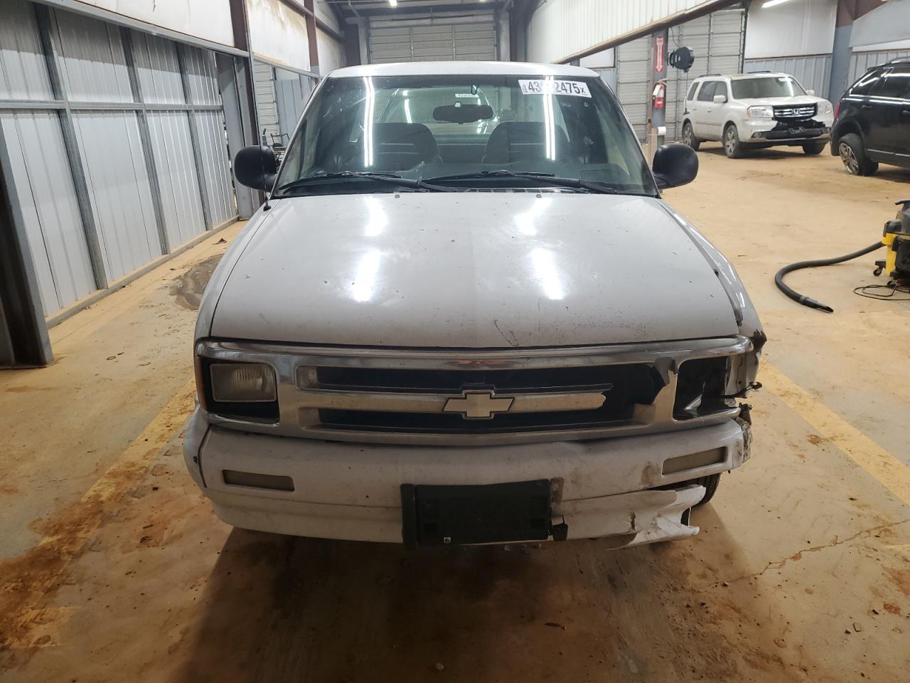 1995 Chevrolet S-10 Pickup - Image 5