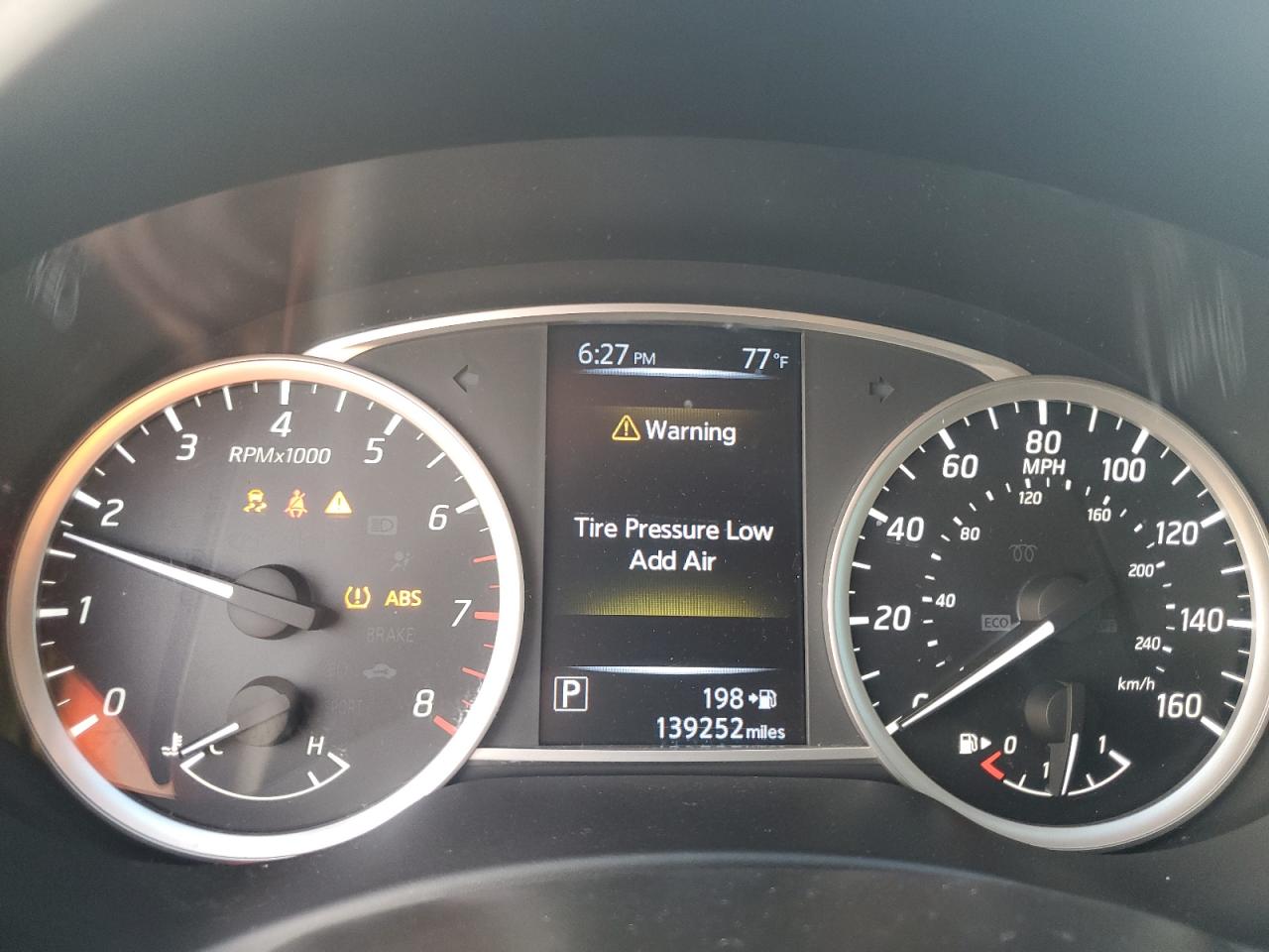 2016 Nissan Sentra - Image 9