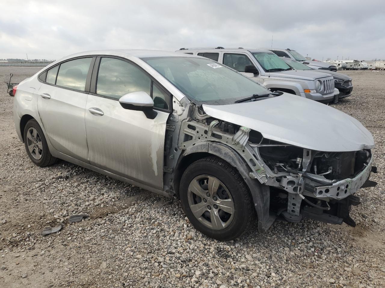 2017 Chevrolet Cruze - Image 4