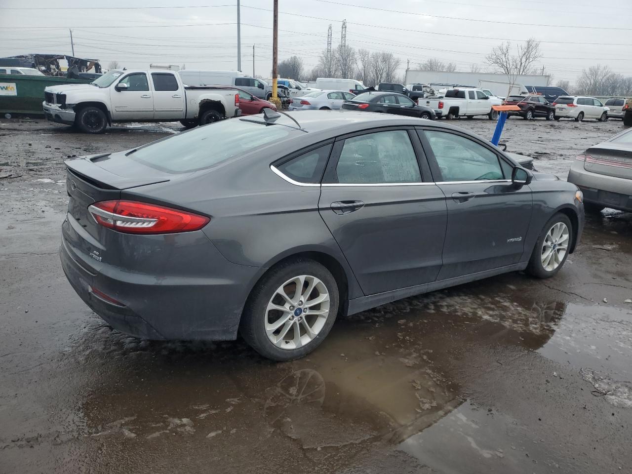 2019 Ford Fusion - Image 3