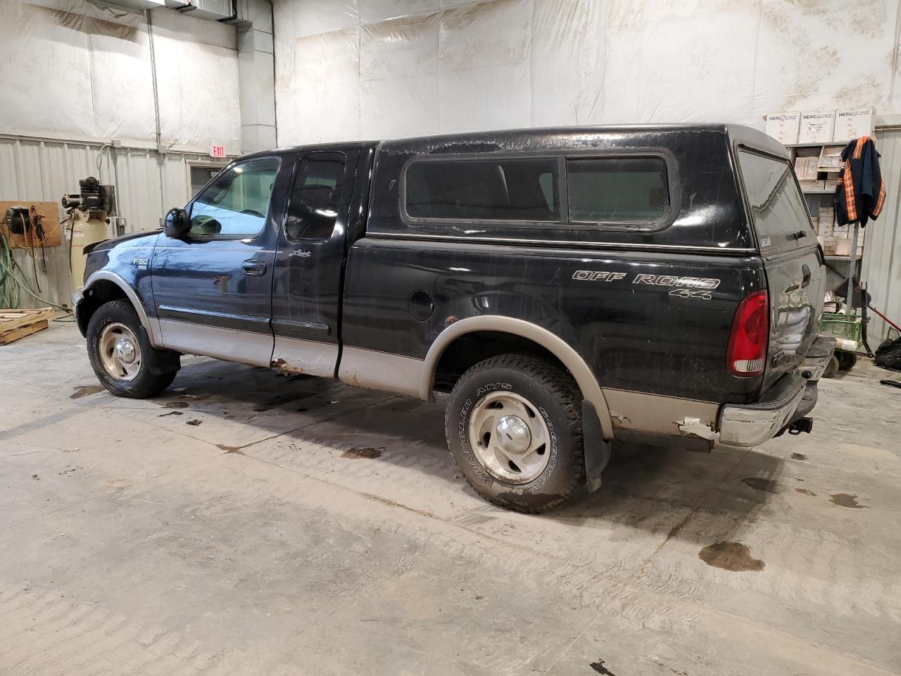 2001 Ford F-150 - Image 2
