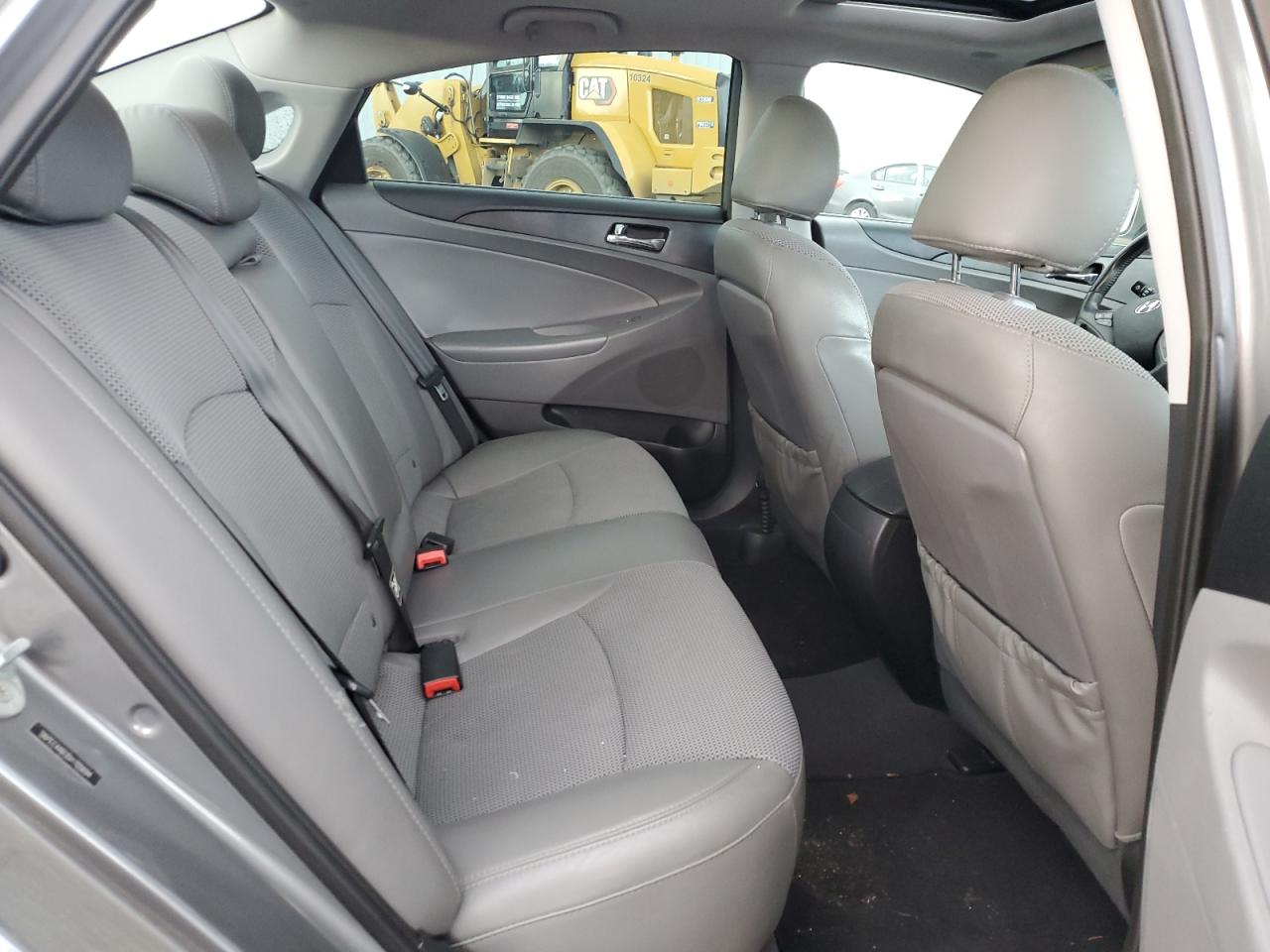 2013 Hyundai Sonata - Image 10