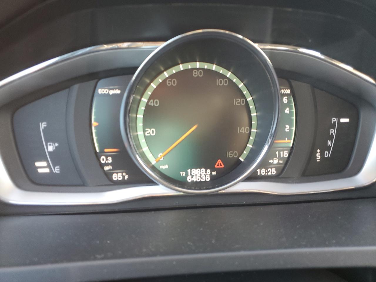 2017 Volvo V60 - Image 9