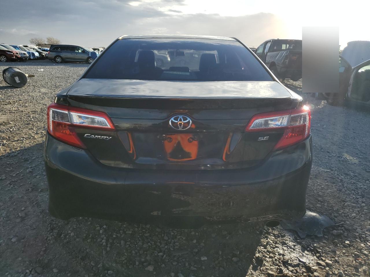 2014 Toyota Camry - Image 6