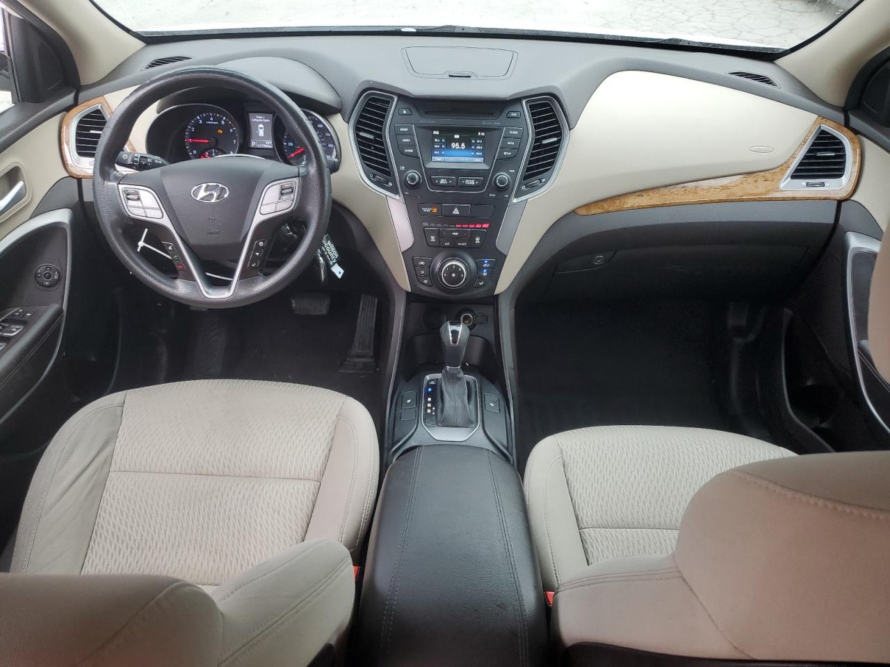 2015 Hyundai Santa Fe - Image 8