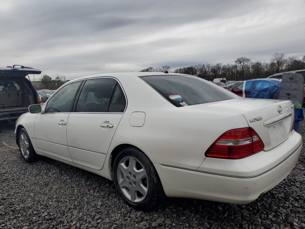 2004 Lexus LS - Image 2