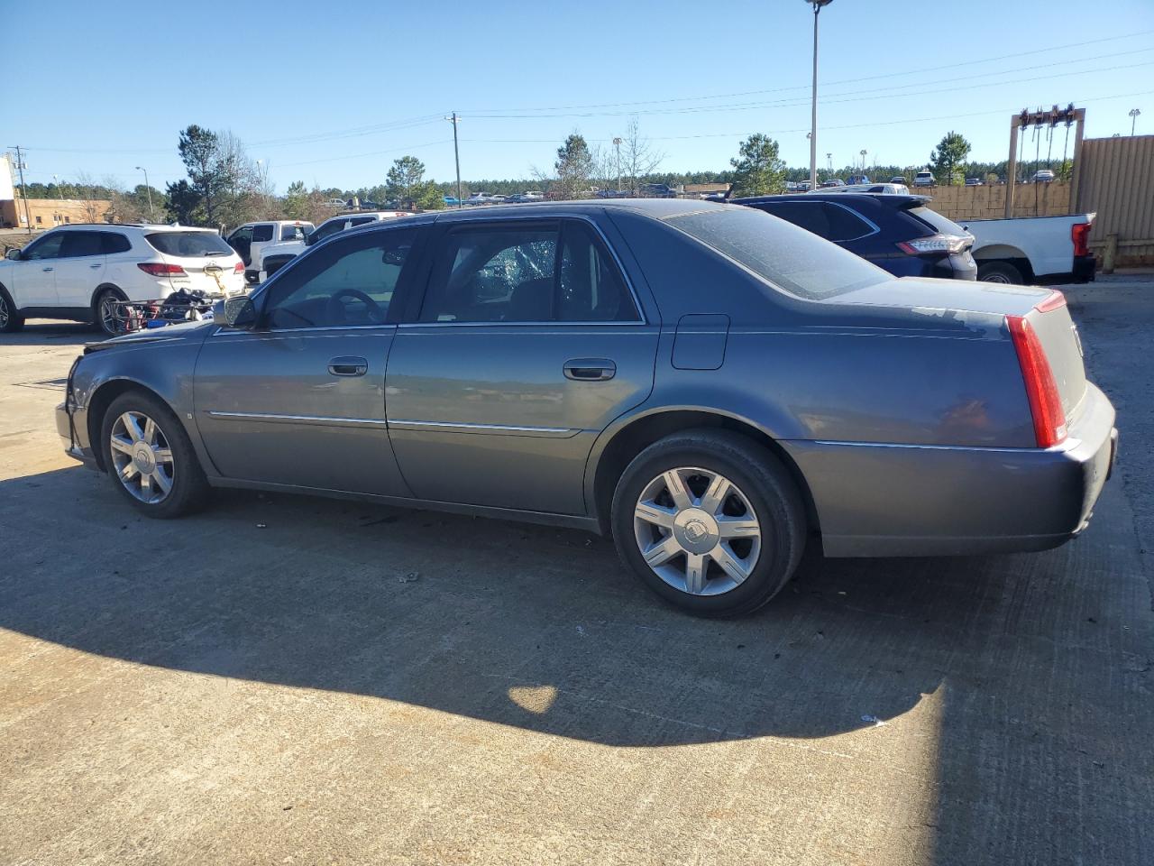 2006 Cadillac DTS - Image 2