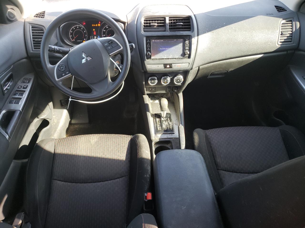 2019 Mitsubishi Outlander - Image 8