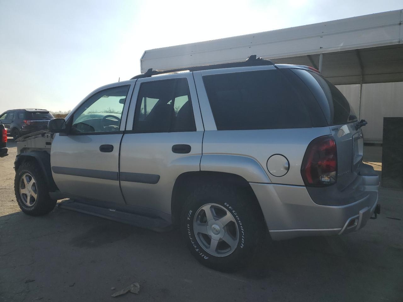 2005 Chevrolet TrailBlazer - Image 2