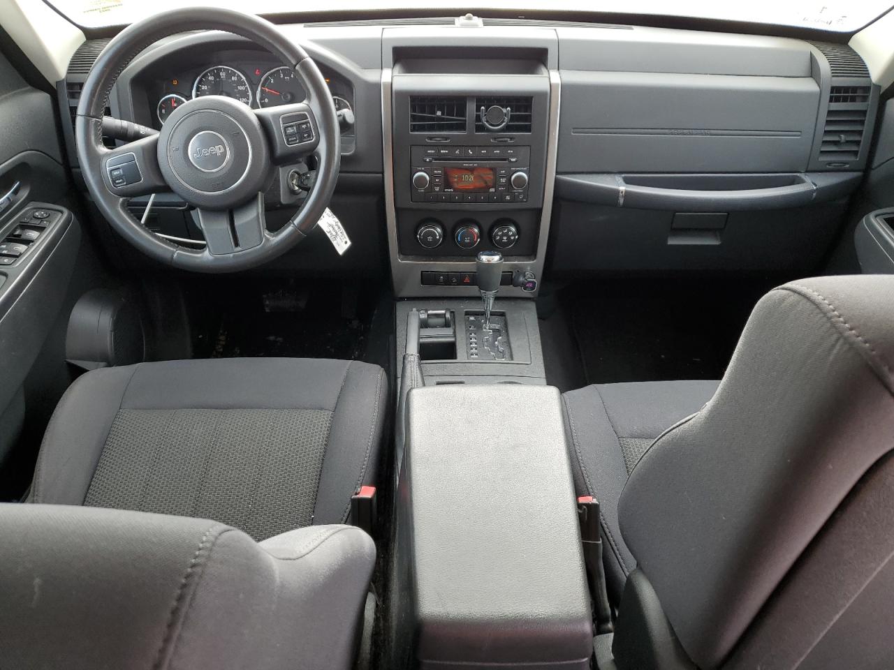2011 Jeep Liberty (North America) - Image 8