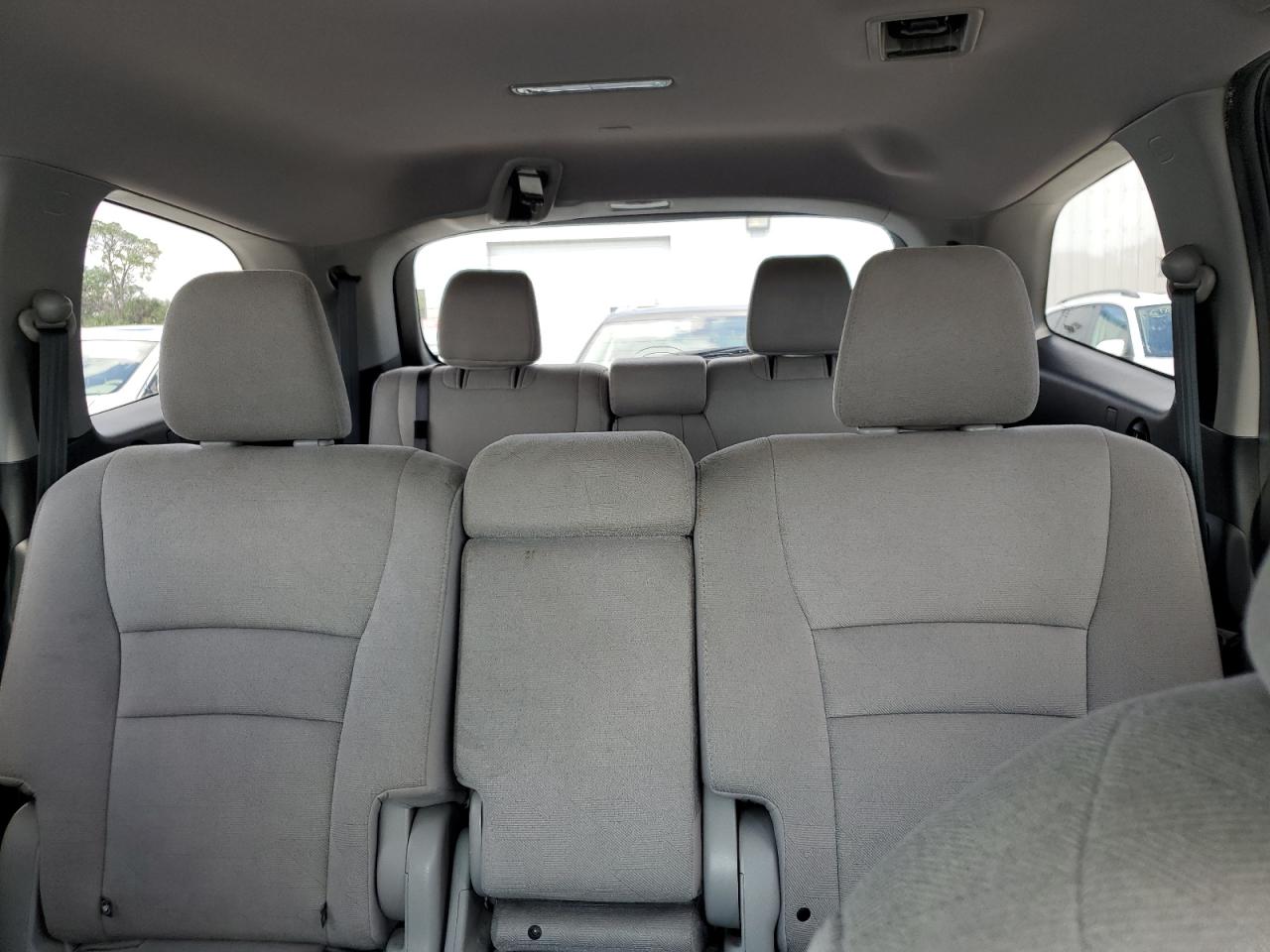 VIN: 5FNYF5H34KB033391 2019 HONDA PILOT