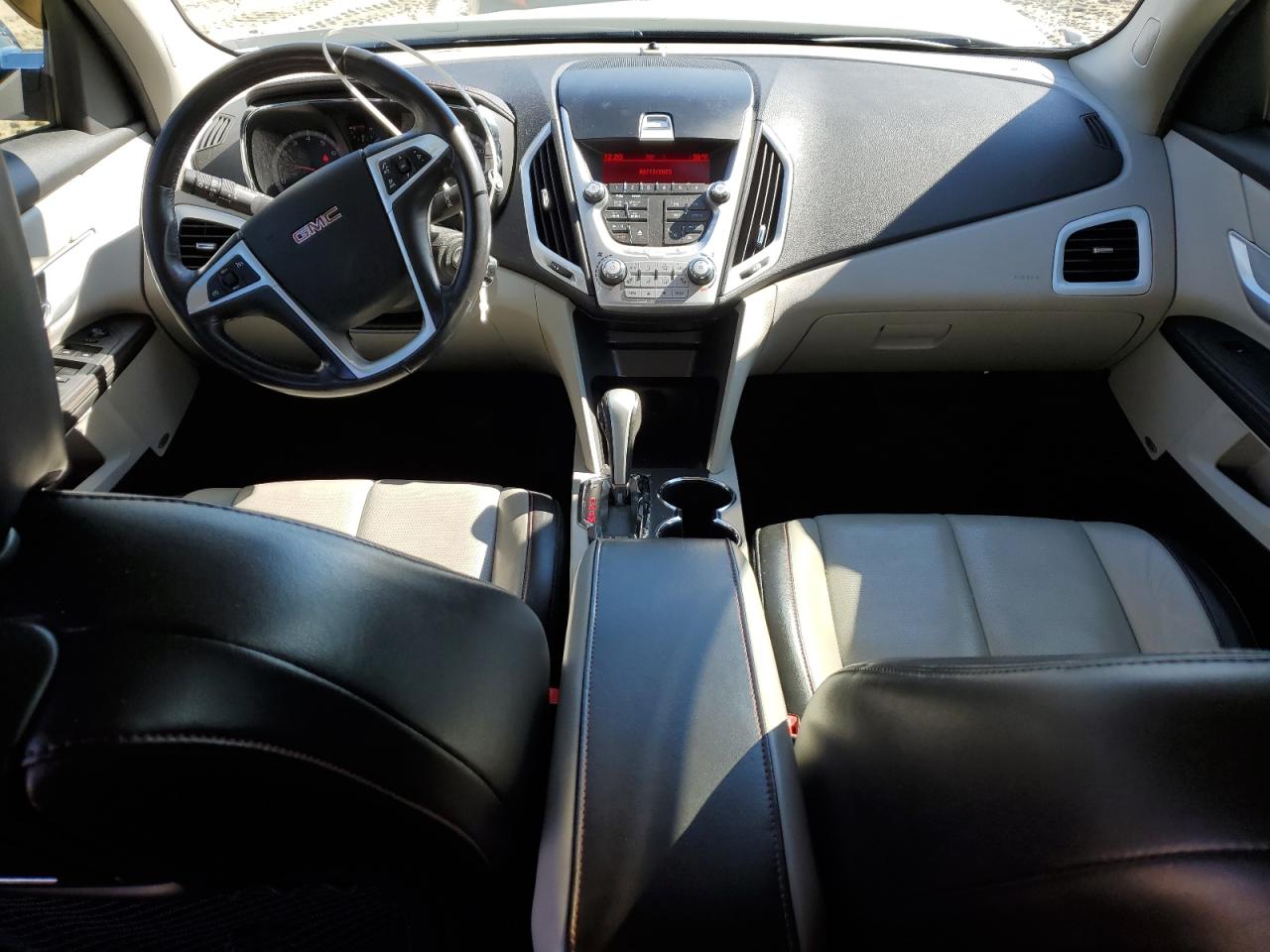 2010 GMC Terrain - Image 8