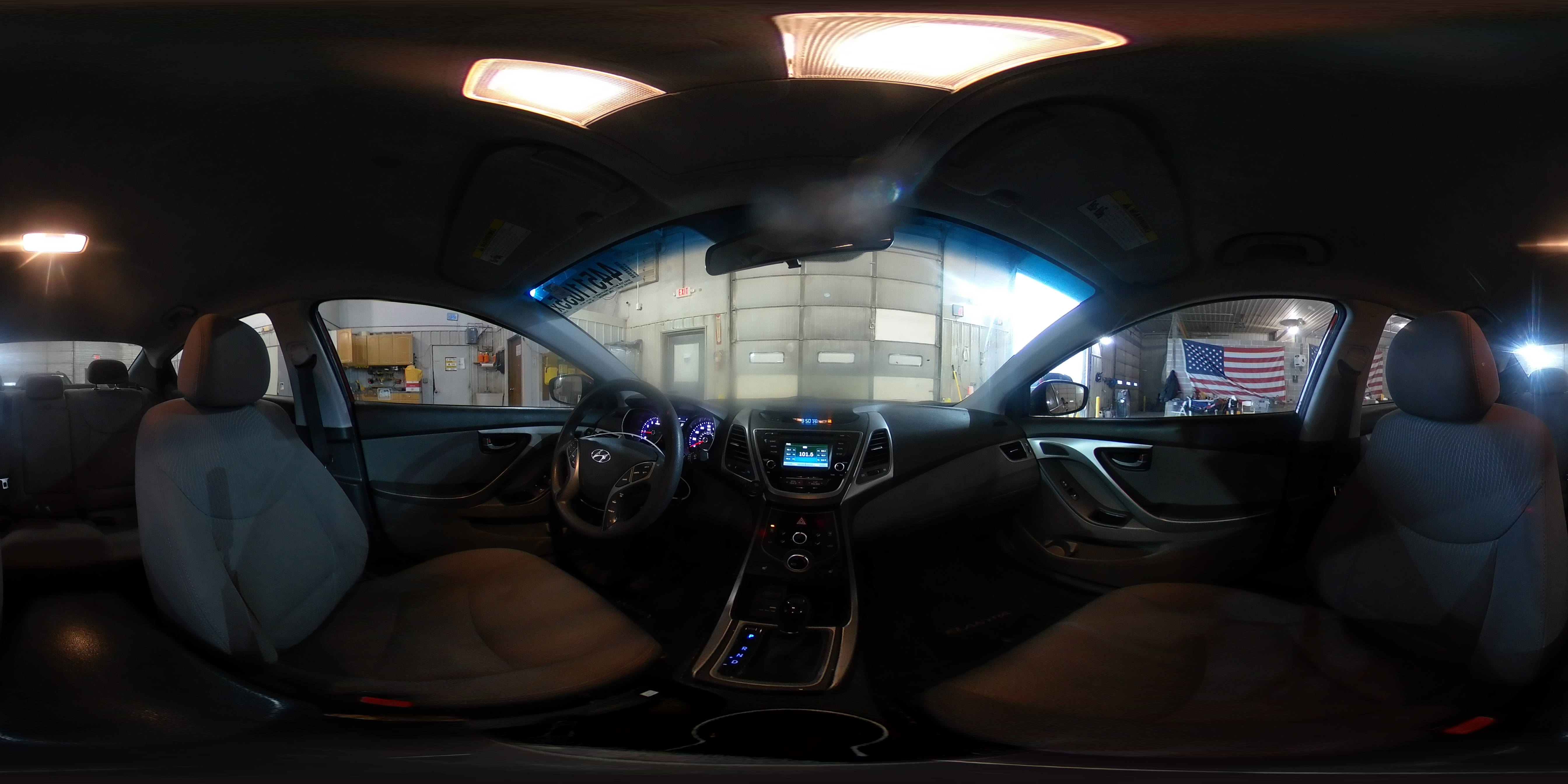 2014 Hyundai Elantra - Image 13