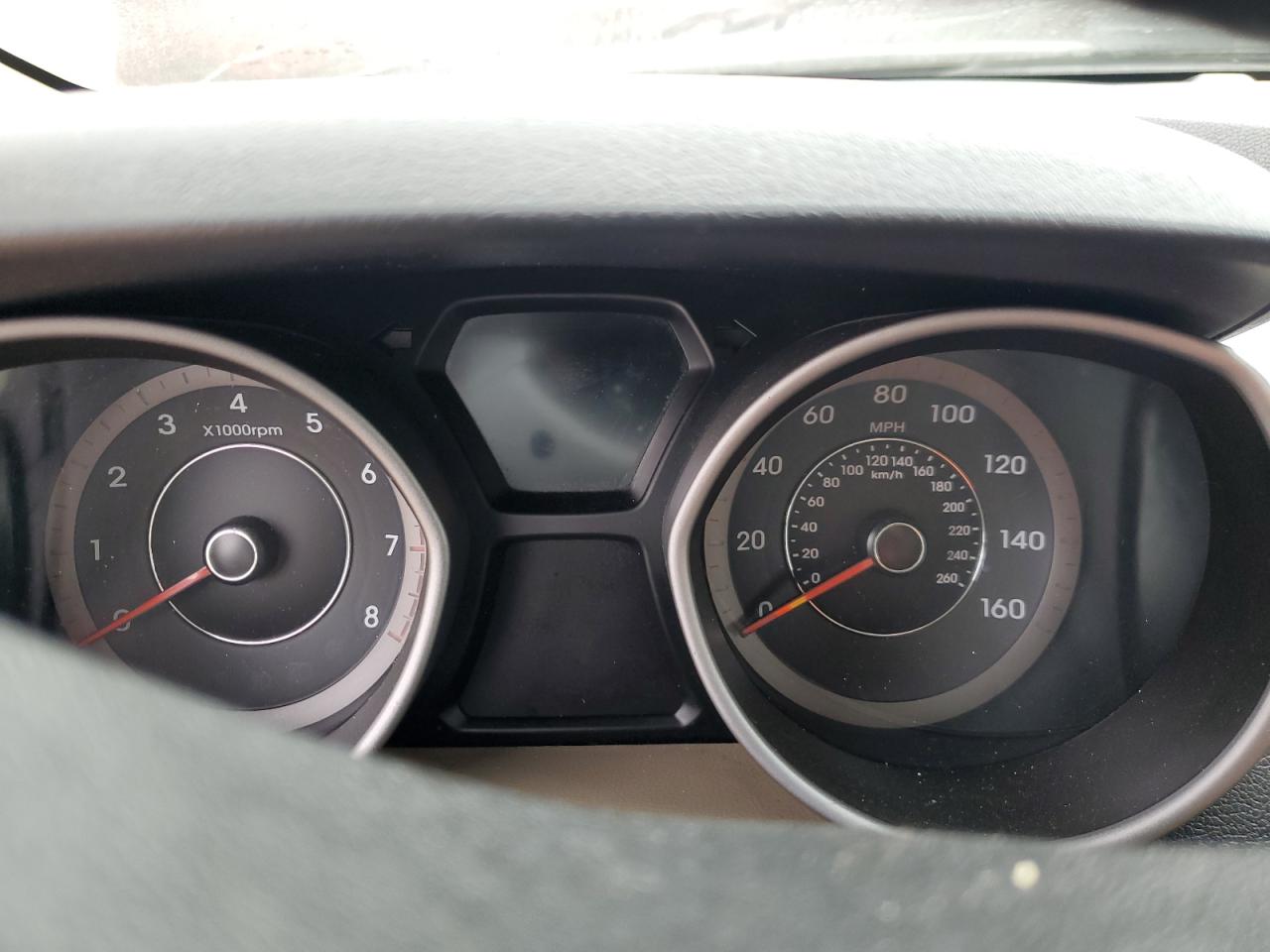 2014 Hyundai Elantra - Image 9