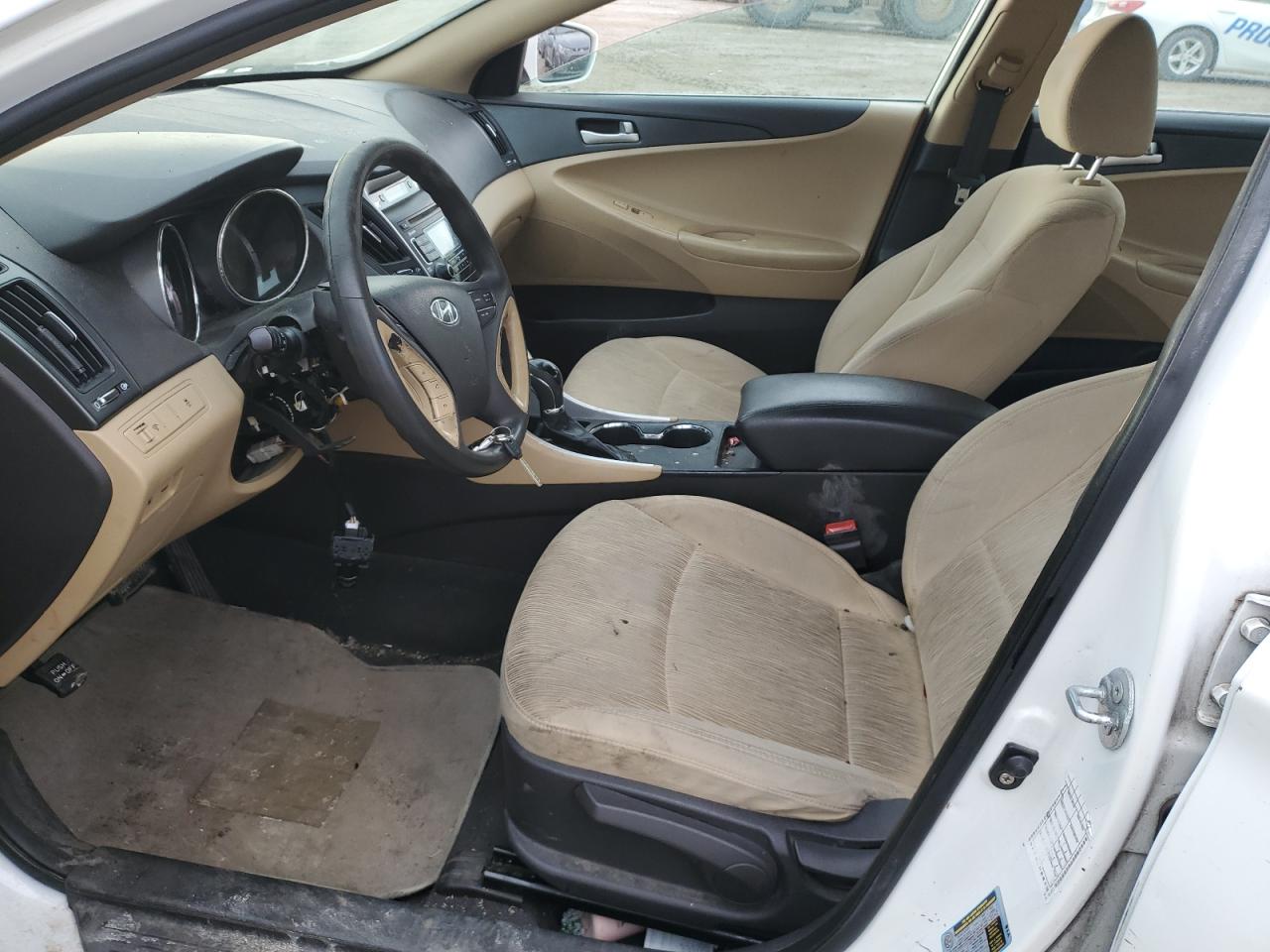 2011 Hyundai Sonata - Image 7