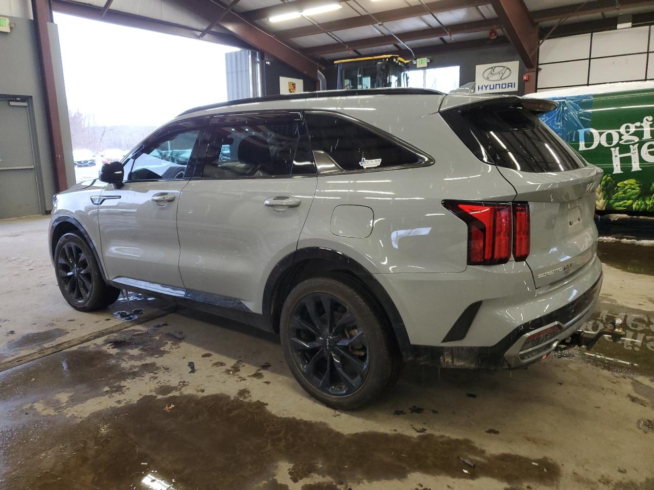 2023 Kia Sorento - Image 2