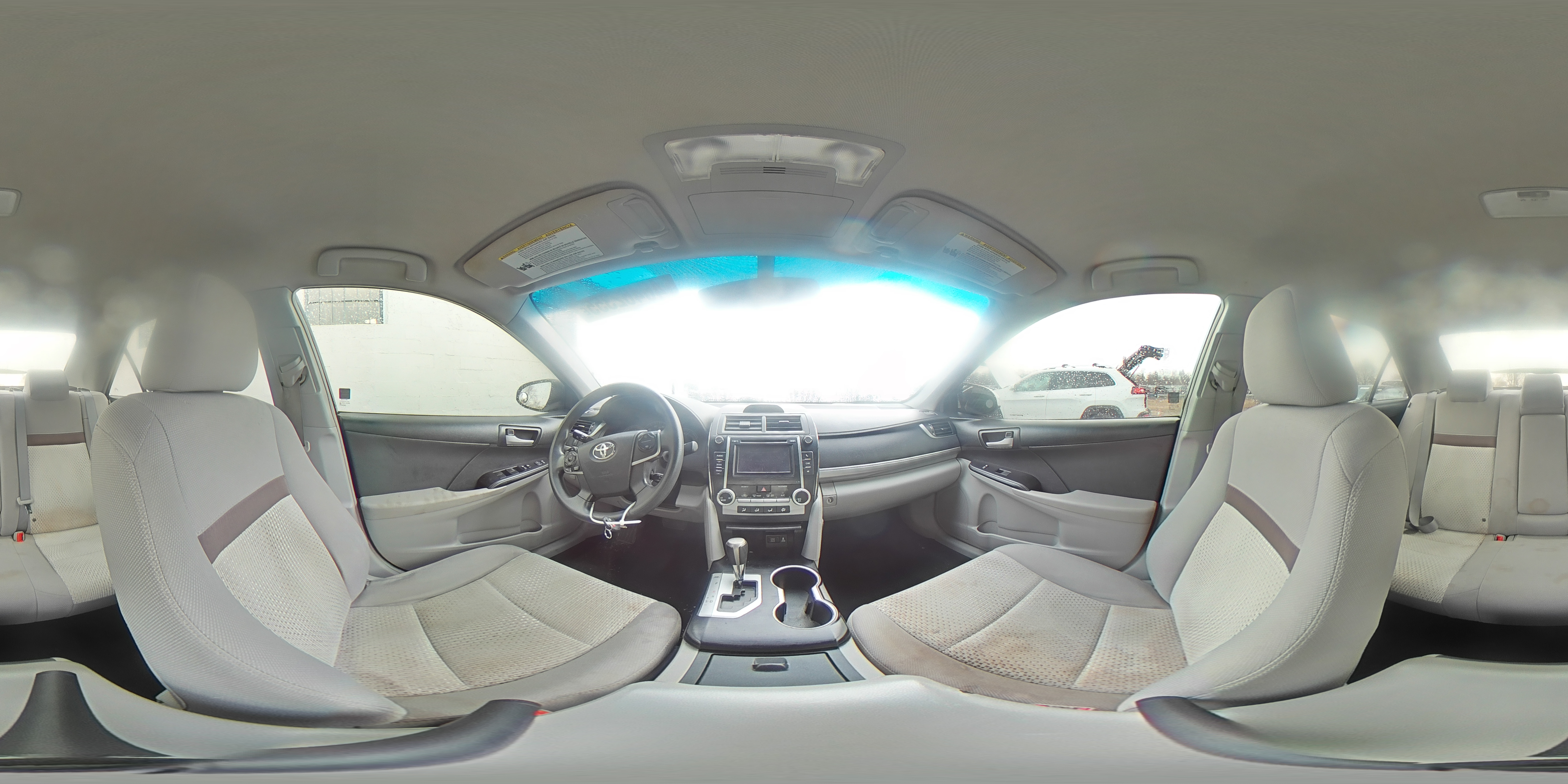 2013 Toyota Camry - Image 14