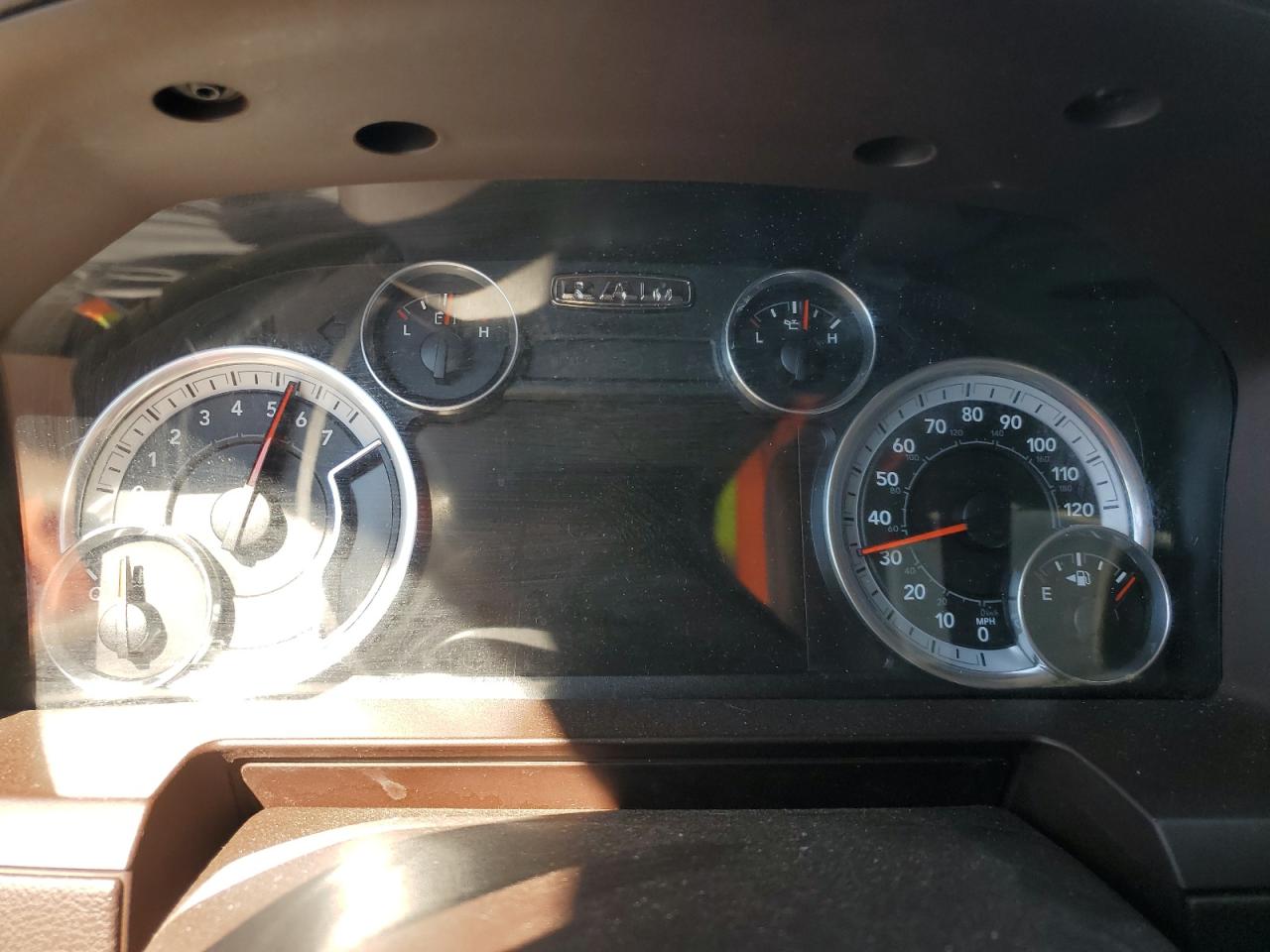 2016 RAM 1500 - Image 9