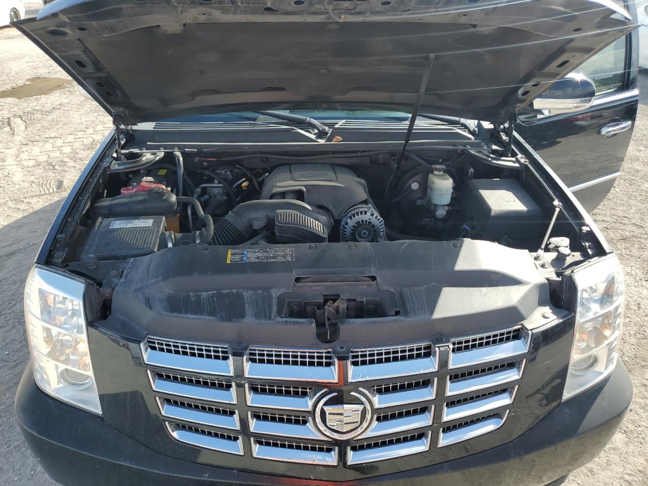 2007 Cadillac Escalade - Image 12