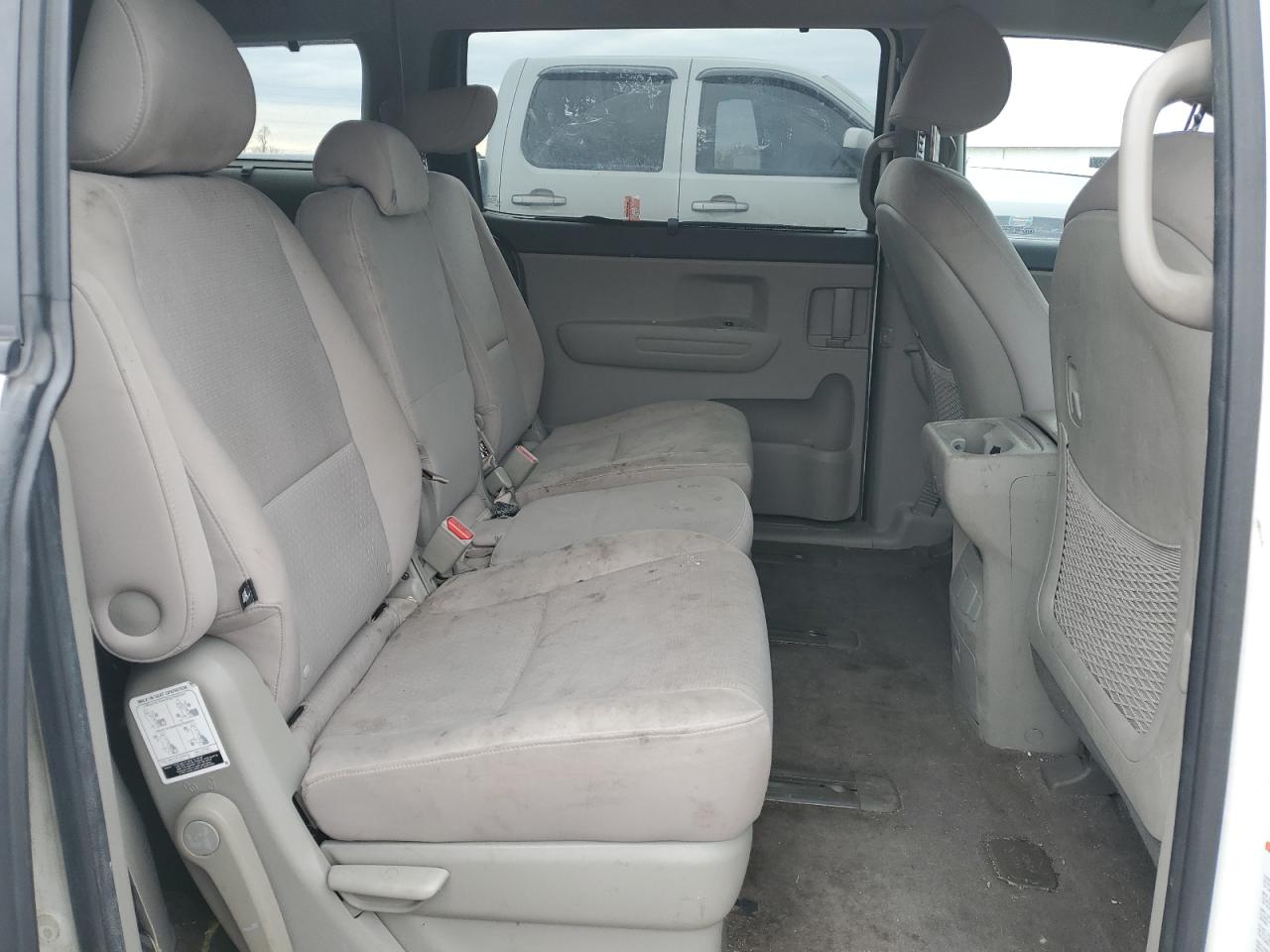 2016 Kia Sedona - Image 11