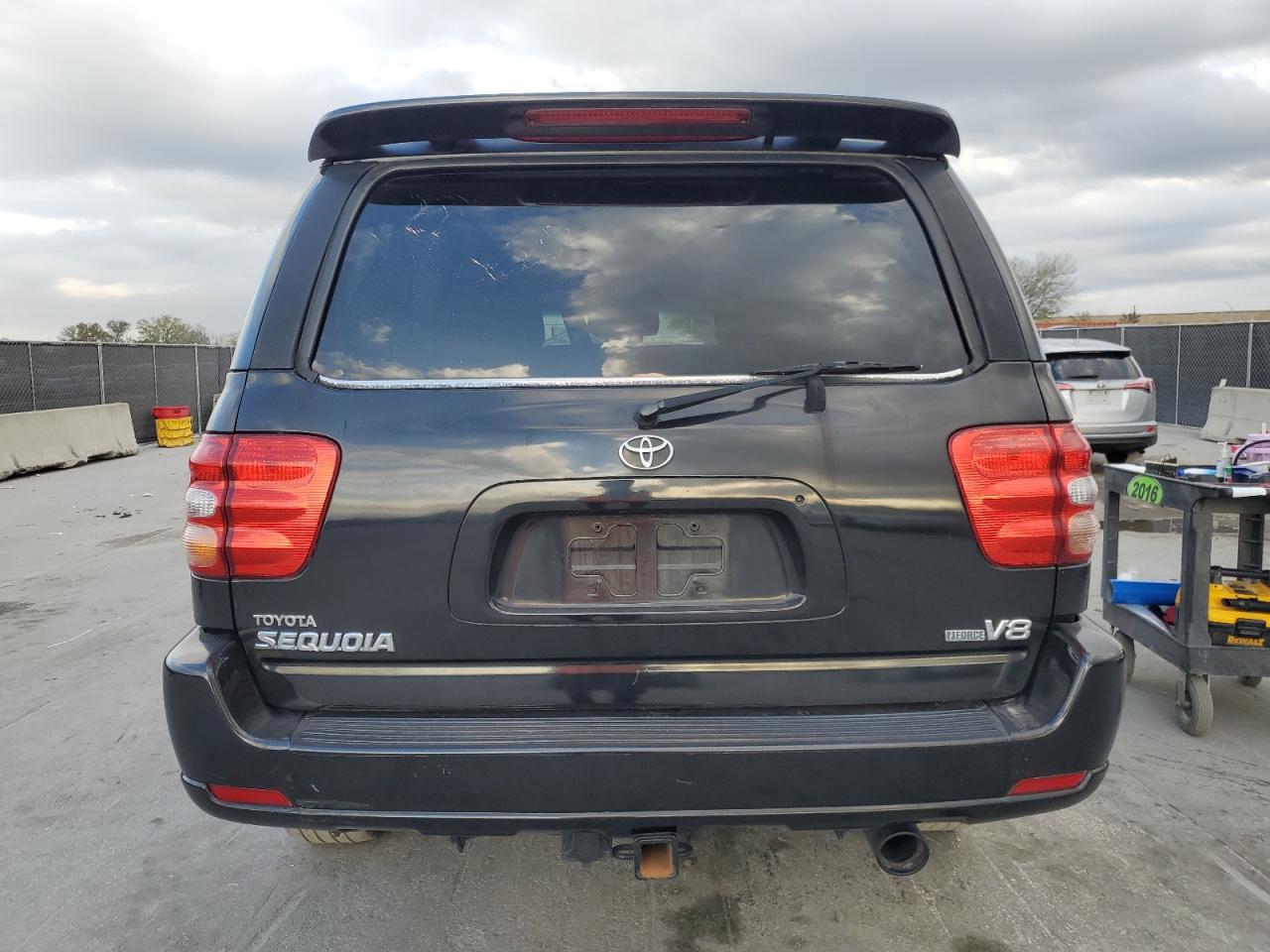 2004 Toyota Sequoia Sr5 VIN: 5TDZT34A44S232011 Lot: 45663605