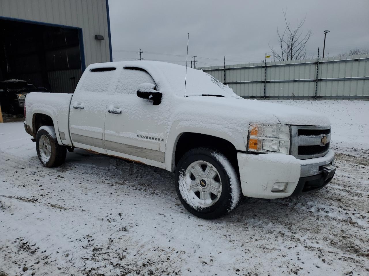 2009 Chevrolet Silverado - Image 4