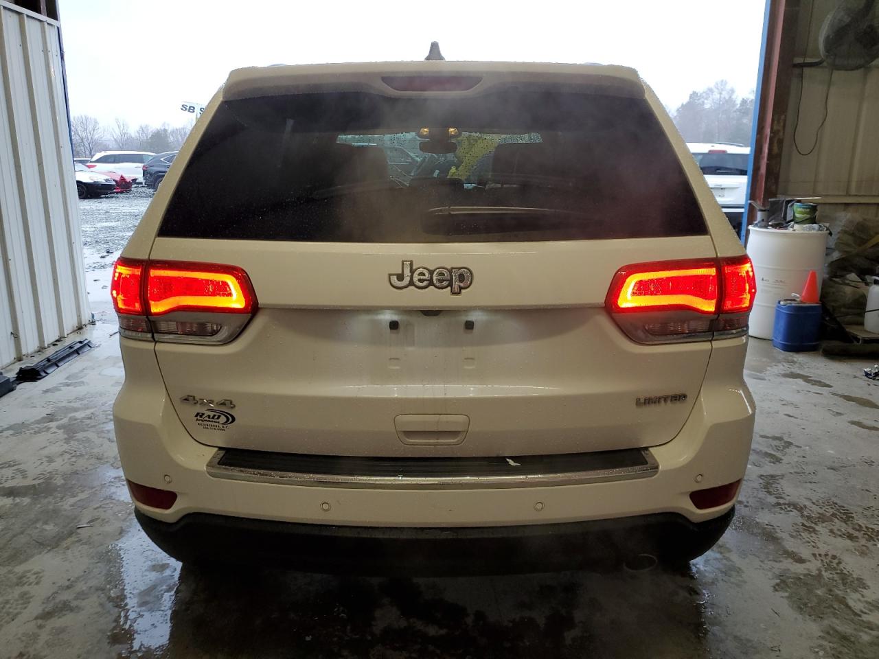 2017 Jeep Grand Cherokee - Image 6