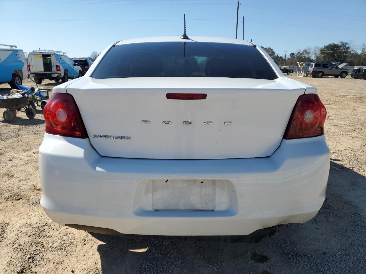 2014 Dodge Avenger - Image 6
